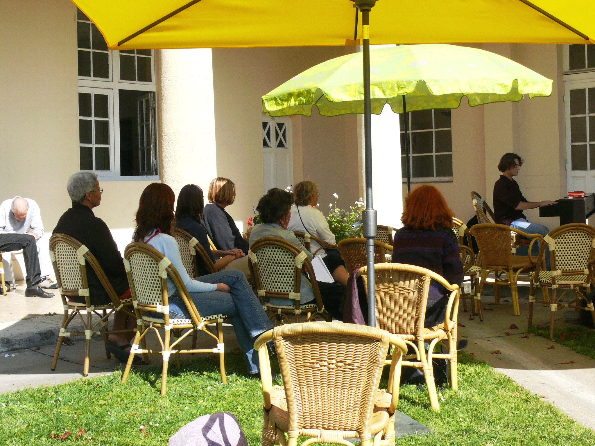 concert à la cafétéria des patients